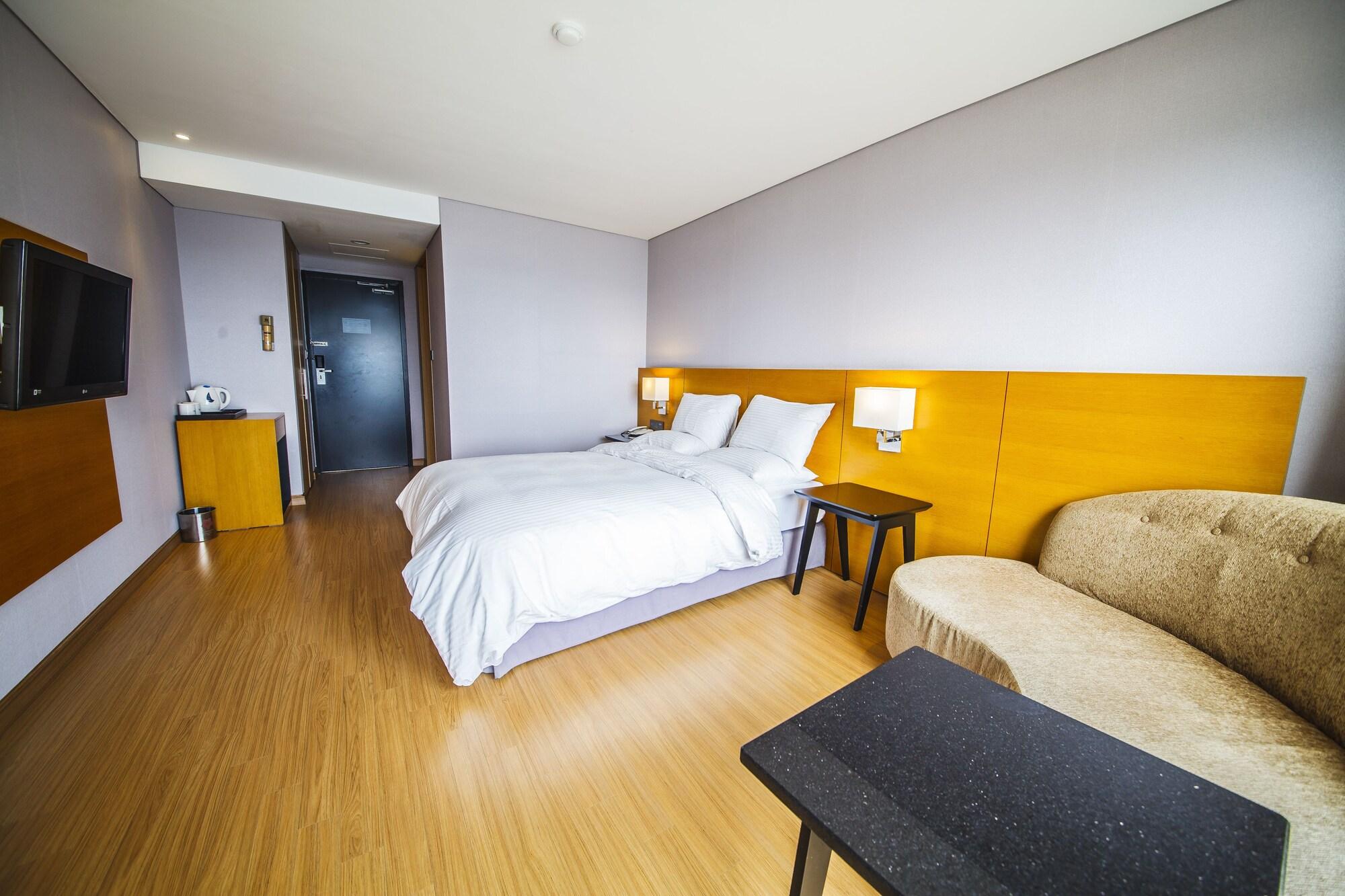 Asia Lakeside Hotel Jinju Esterno foto