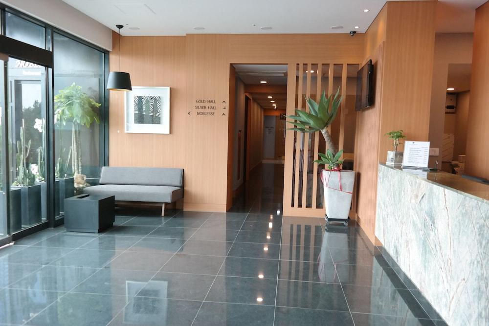Asia Lakeside Hotel Jinju Esterno foto